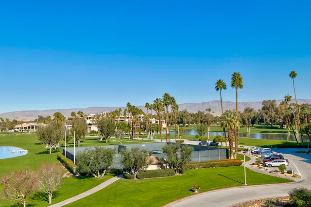 $890,000 | 899 Island Drive, Unit 402, Rancho Mirage, CA 92270