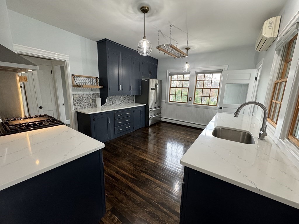 11 Overlook Road Quincy, MA 02169 - Photo 3 of 37 Gallery Image 3