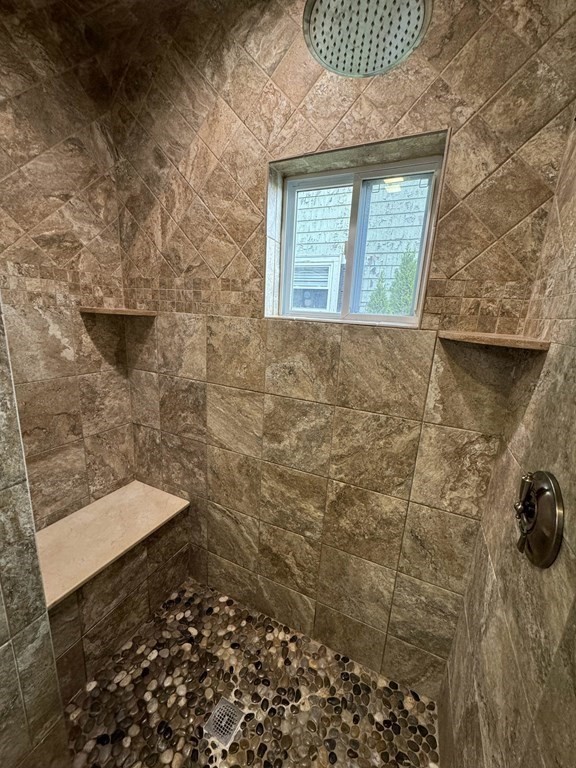 11 Overlook Road Quincy, MA 02169 - Photo 5 of 37 Gallery Image 5