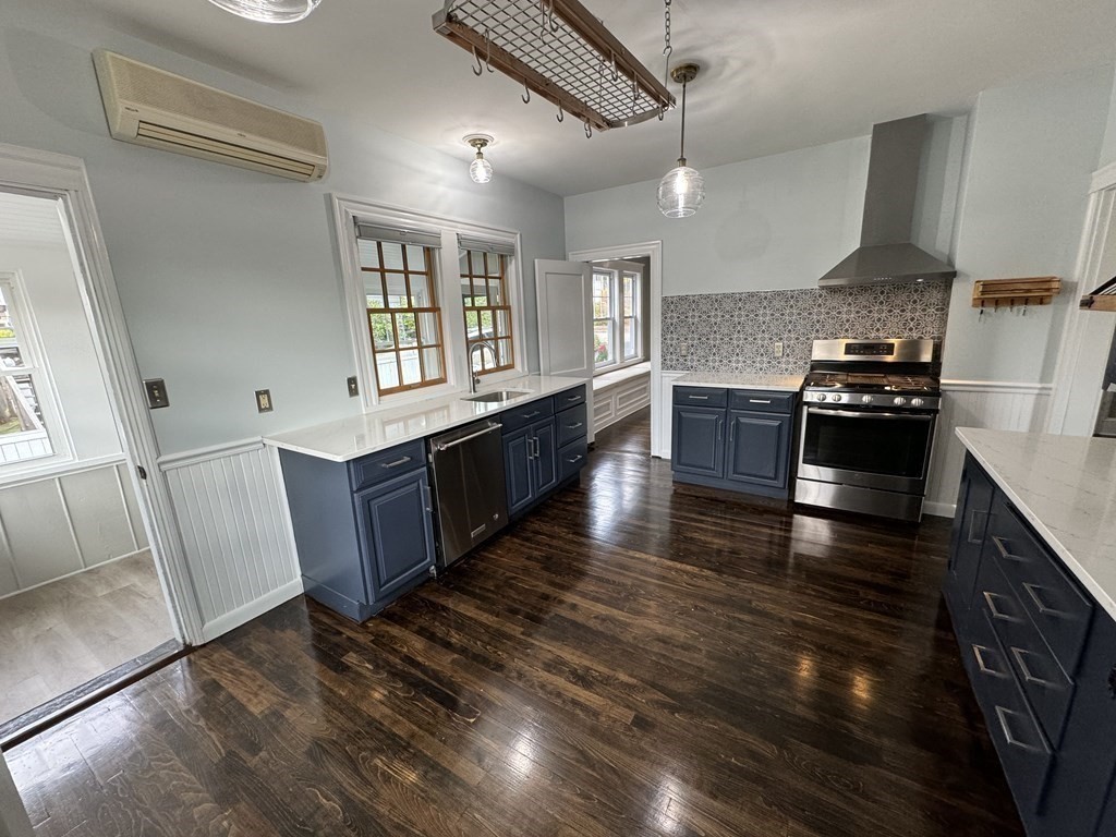 11 Overlook Road Quincy, MA 02169 - Photo 8 of 37 Gallery Image 8