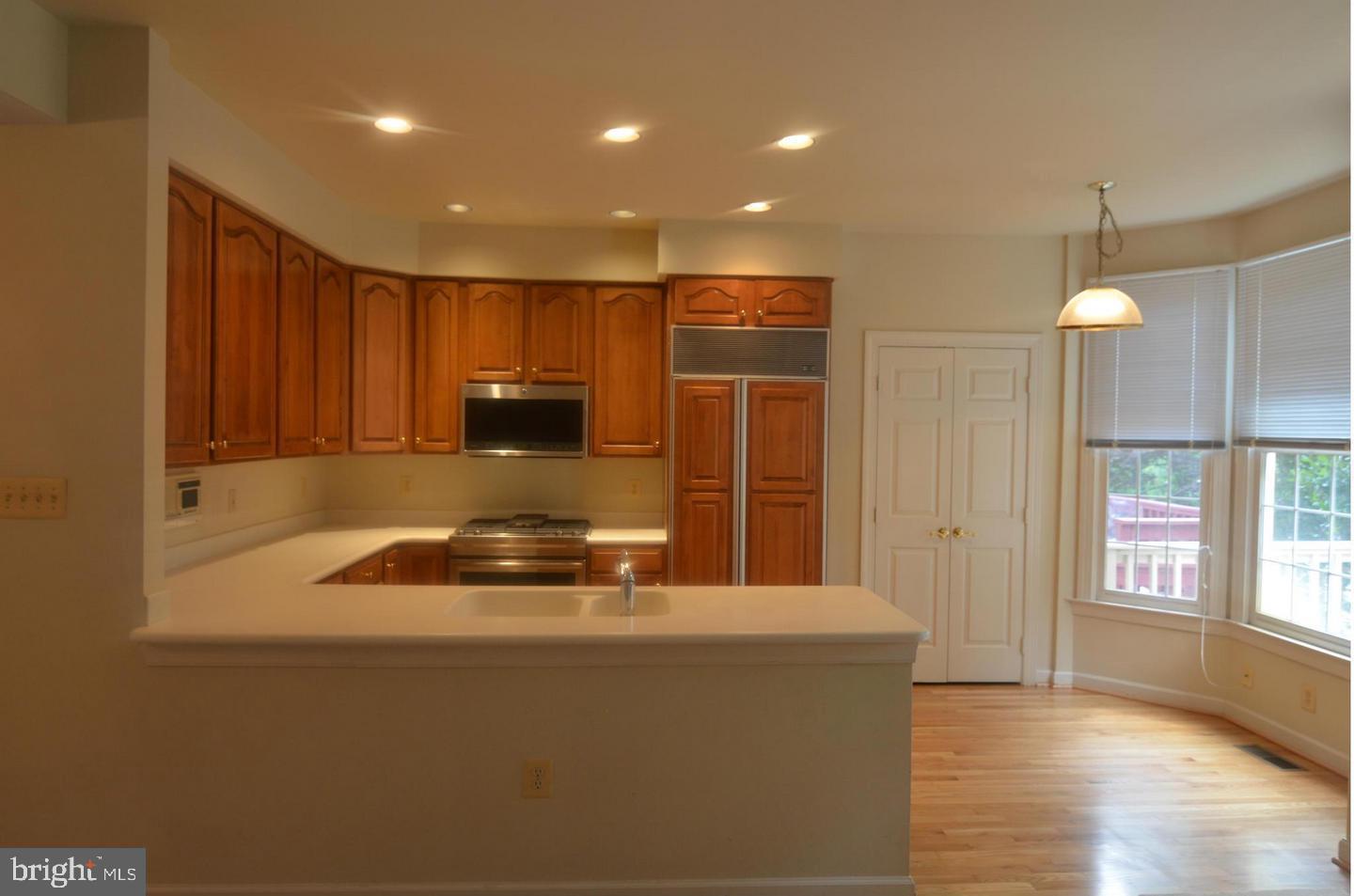 8173 Boss Street Vienna, VA 22182 - Photo 14 of 59 Kitchen main level