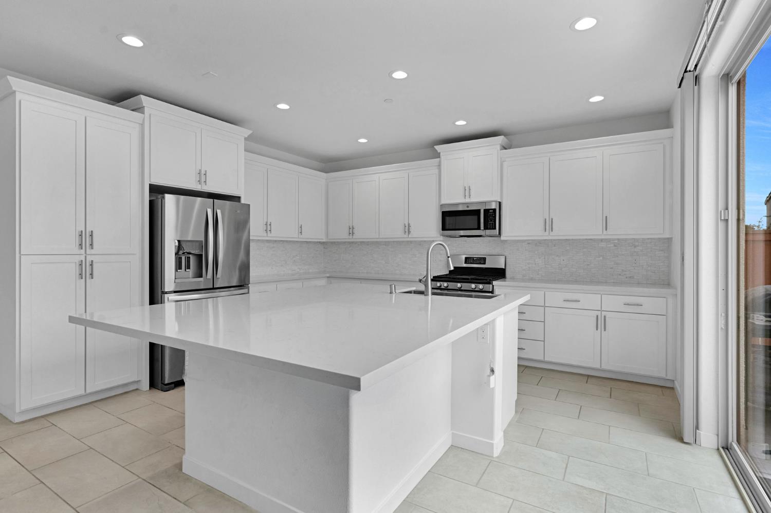 4614 Loftwood Road Madera, CA 93636 - Photo 13 of 30 Gallery Image 13