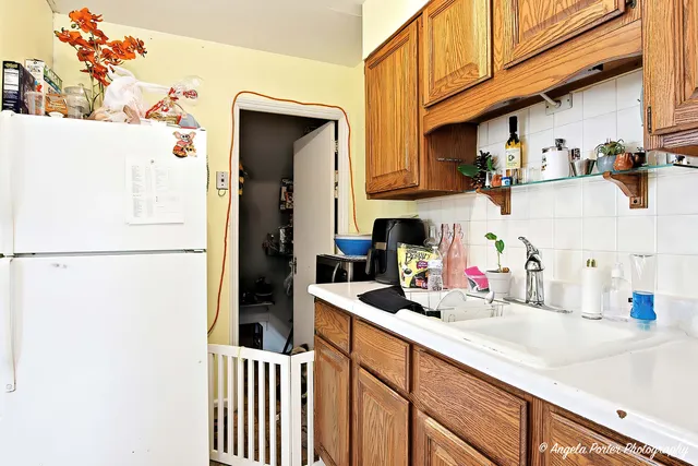 $236,700 | 1613-1615 North Avenue, Waukegan, IL 60085