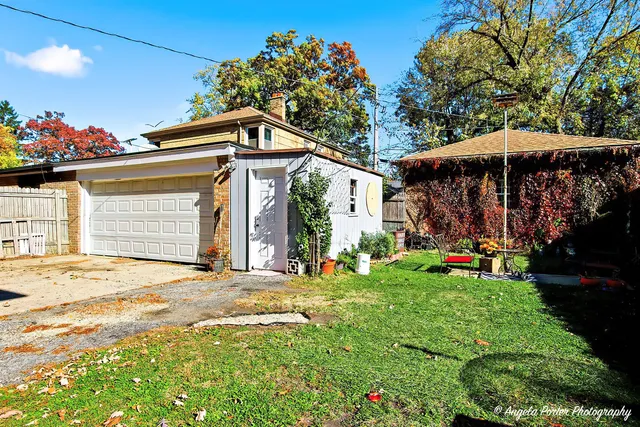 $236,700 | 1613-1615 North Avenue, Waukegan, IL 60085