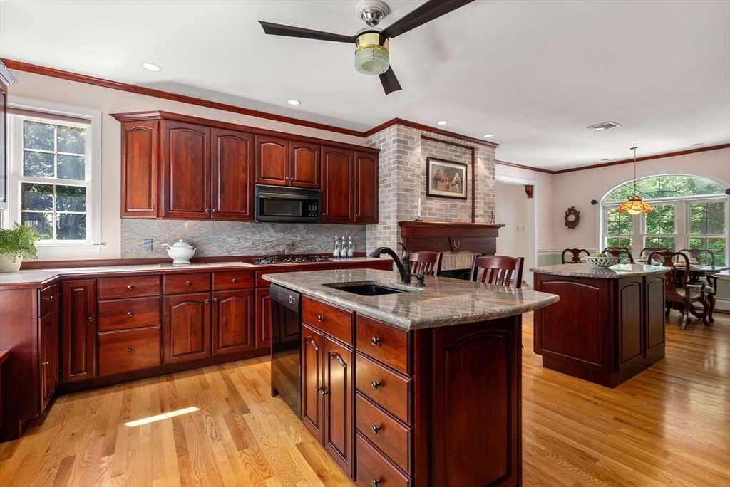 23 Trailside Road Medfield, MA 02052 - Photo 8 of 42 Gallery Image 8