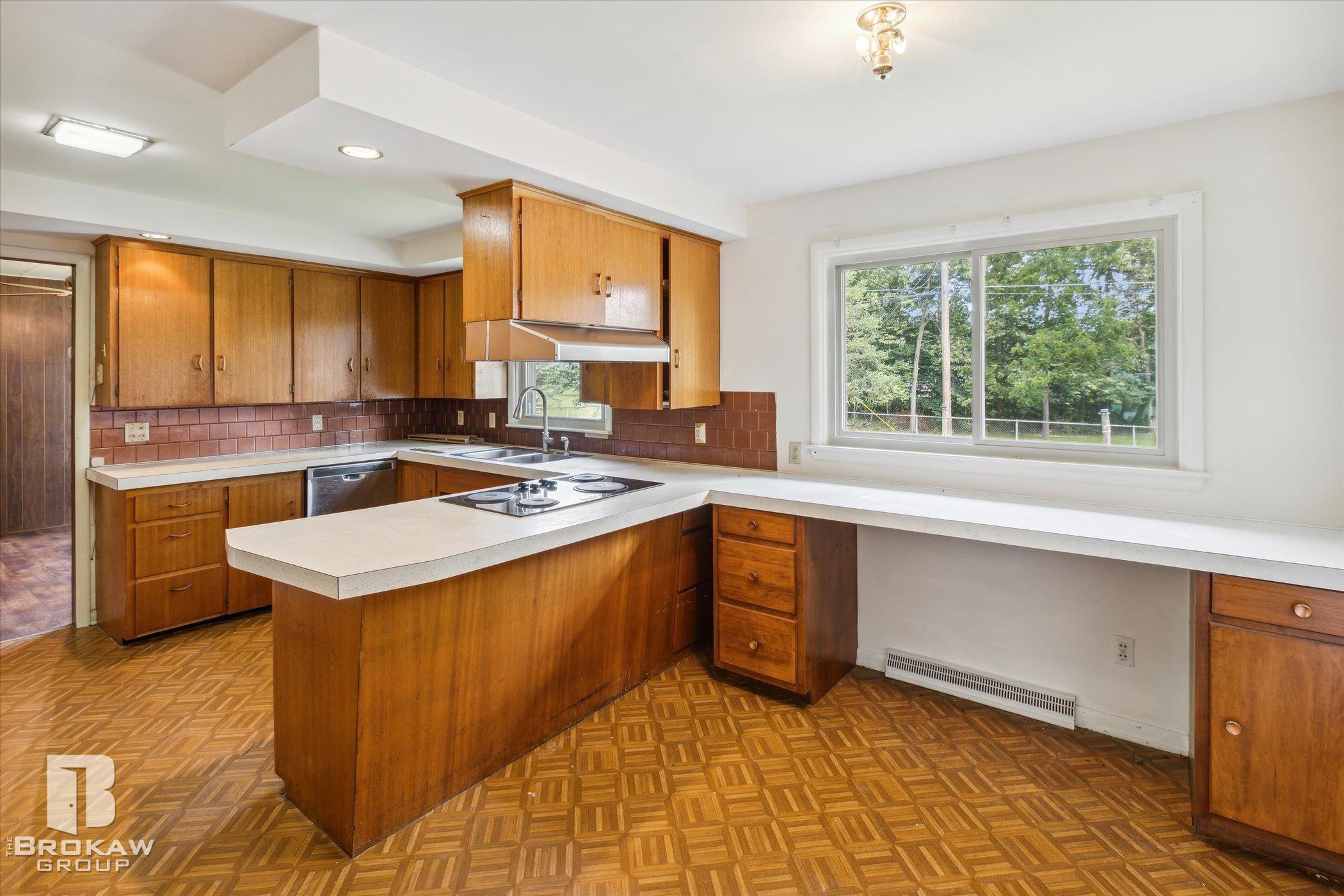 1050 Cleaver Road Caro, MI 48723 - Photo 9 of 39 50122181-8.JPG