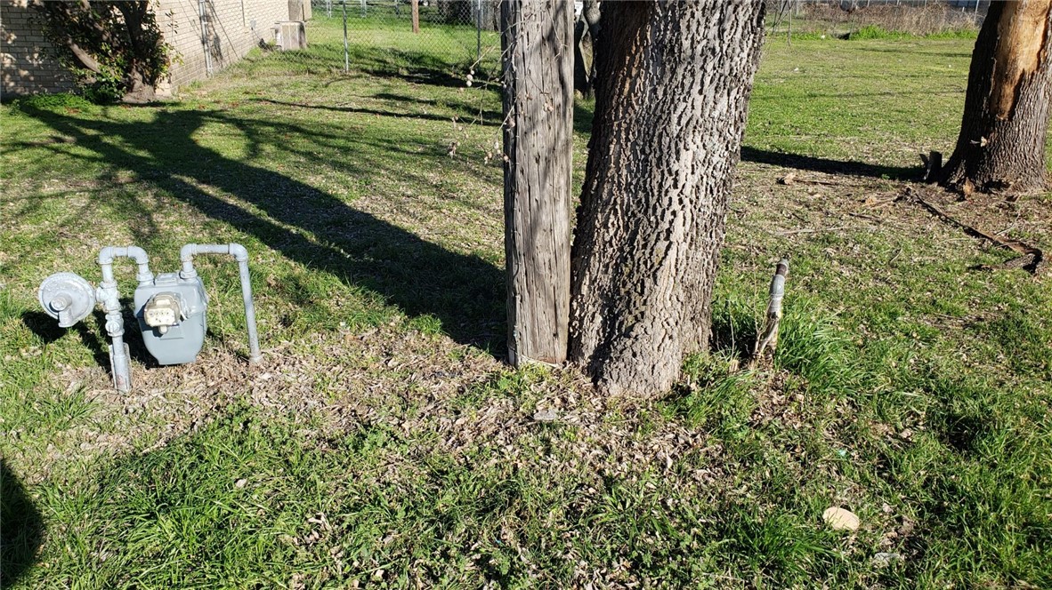 Tbd Tbd Church Street South Elm Mott, TX 76640 - Photo 2 of 7 a backyard of a house with lots of green space