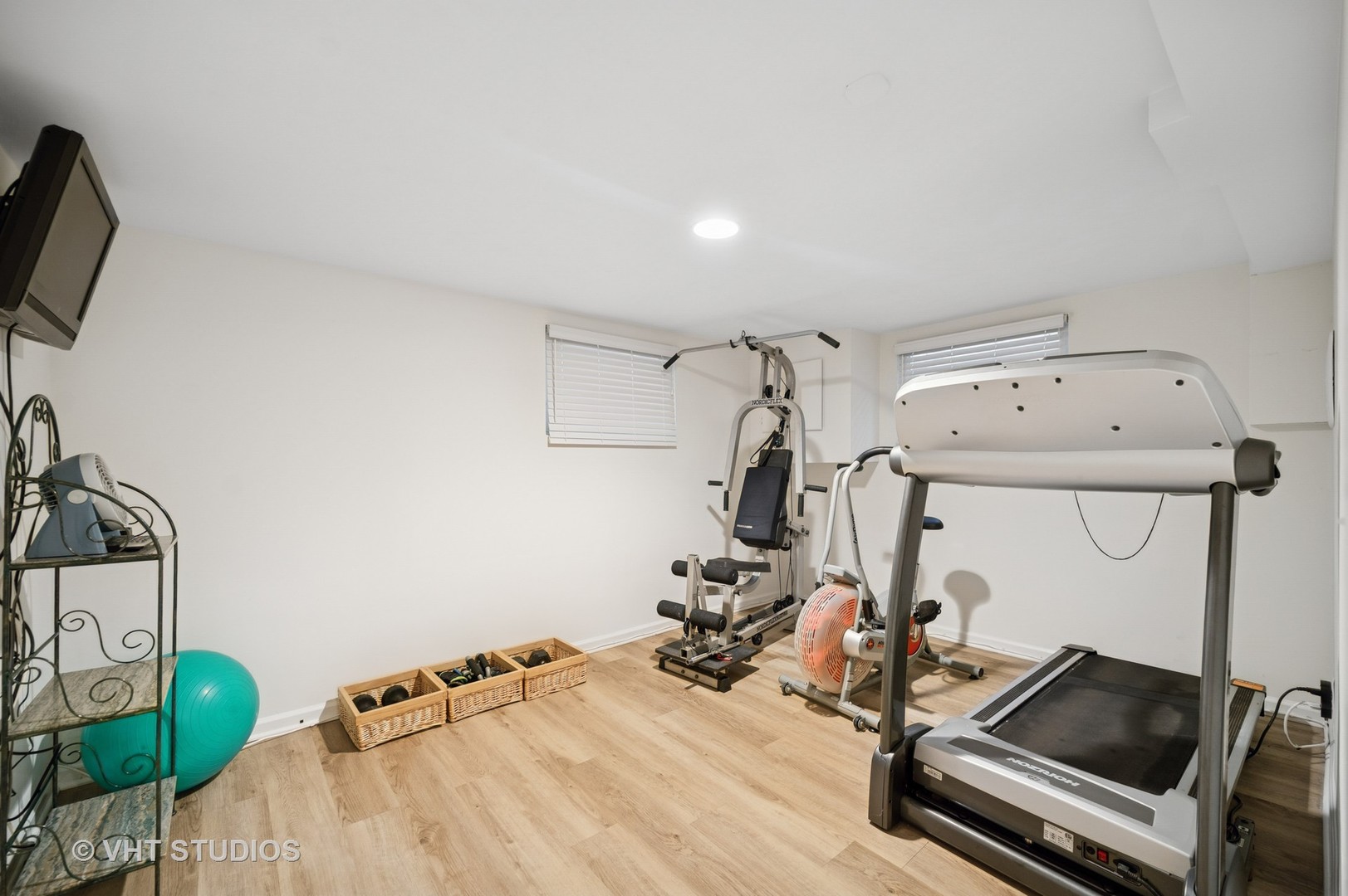630 Juniper Road Glenview, IL 60025 - Photo 32 of 52 a view of a room with gym equipment