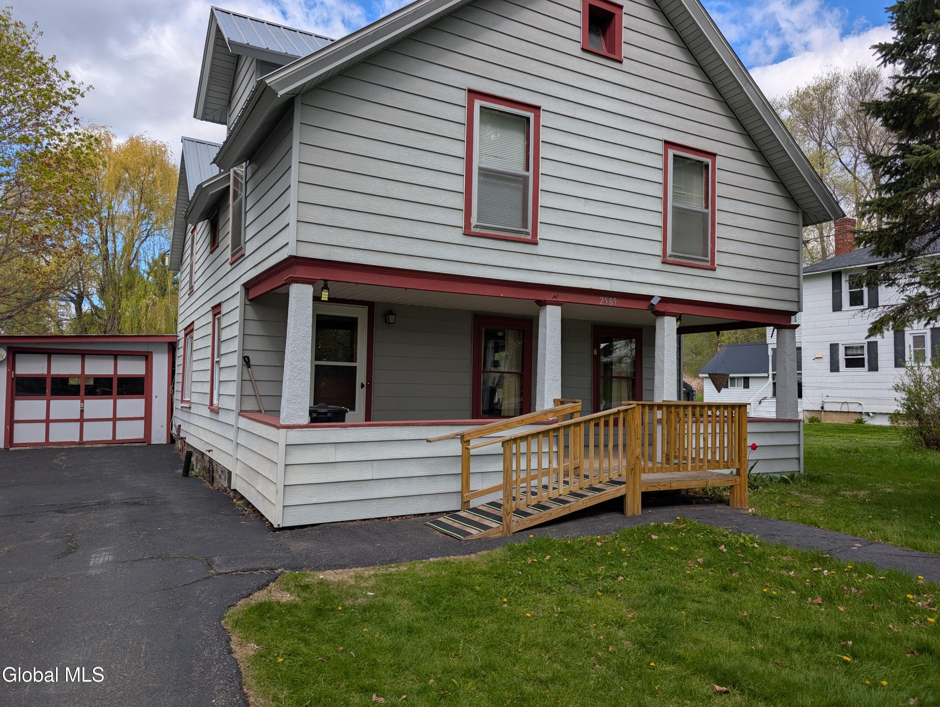 2589 Center Road Moriah, NY 12960 - Photo 2 of 30 1000007353