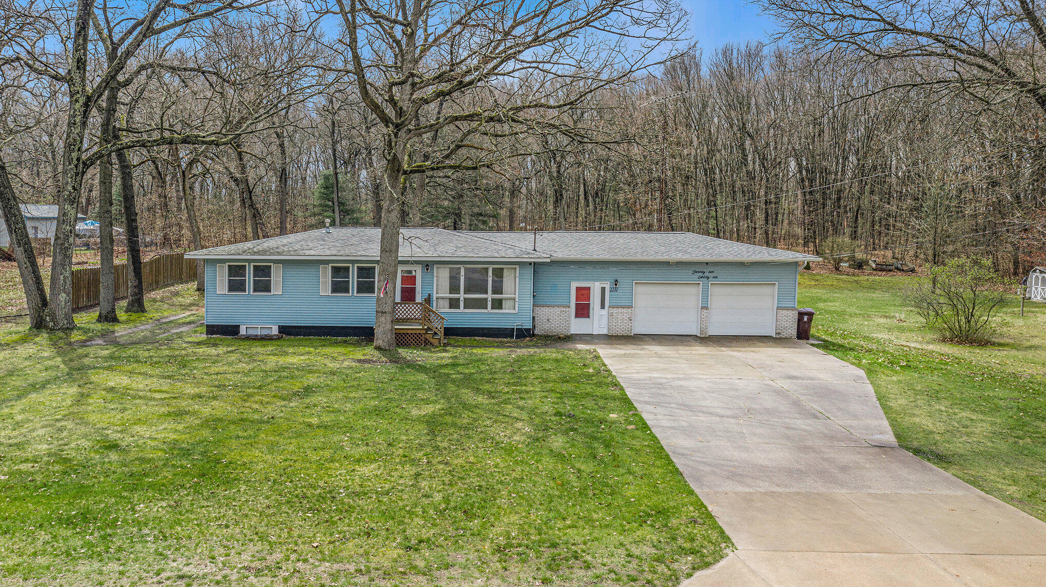 2231 MacArthur Road Muskegon, MI 49442 - Photo 28 of 36 002_dji_0962