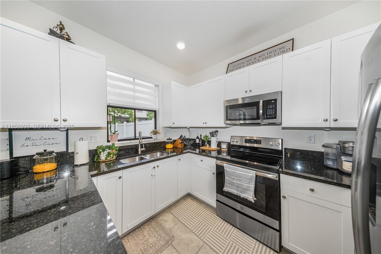 3433 West 104th Terrace Hialeah, FL 33018 - Photo 3 of 42