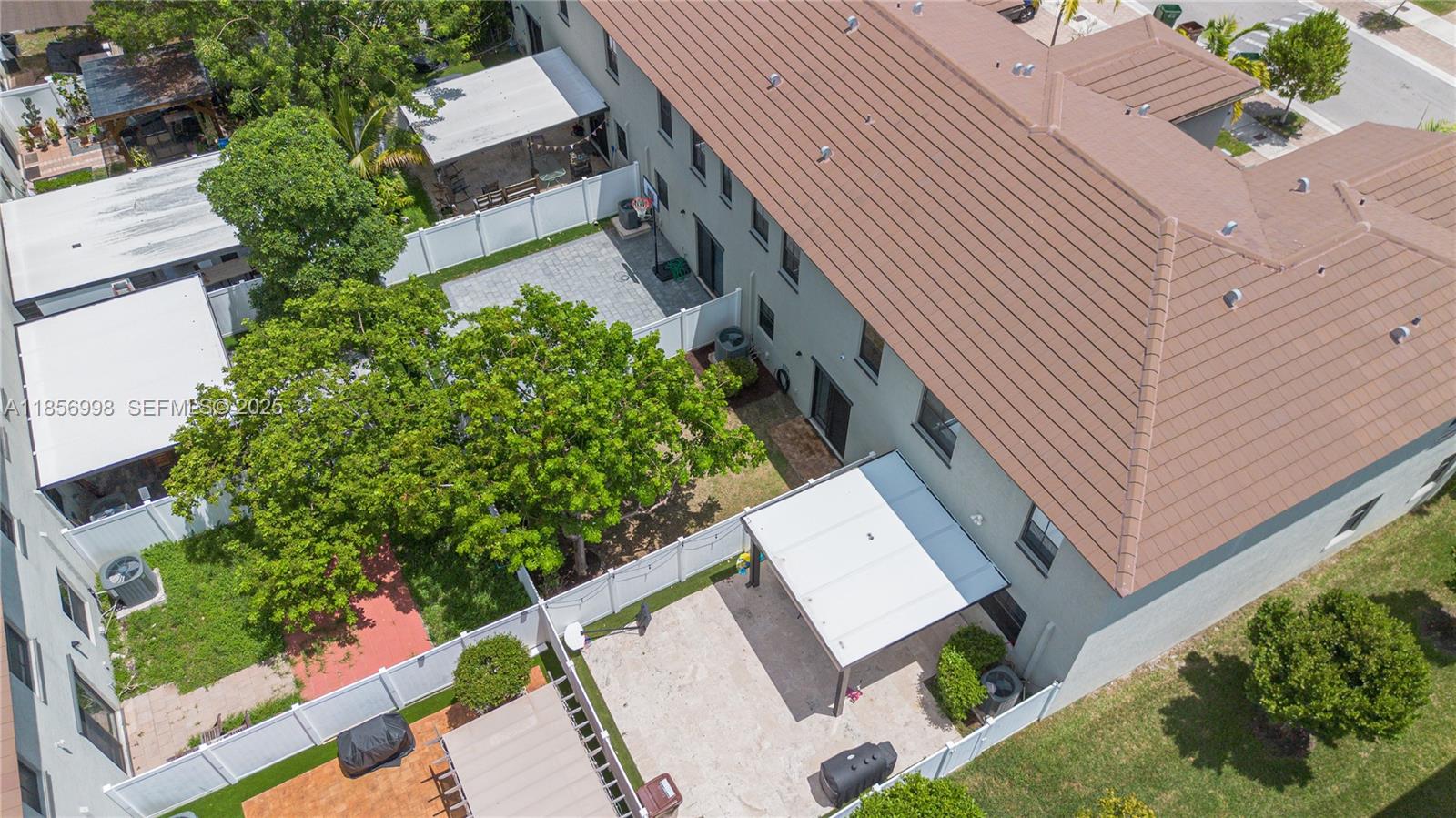 3433 West 104th Terrace Hialeah, FL 33018 - Photo 32 of 42