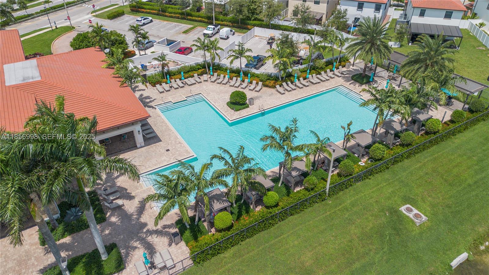 3433 West 104th Terrace Hialeah, FL 33018 - Photo 40 of 42