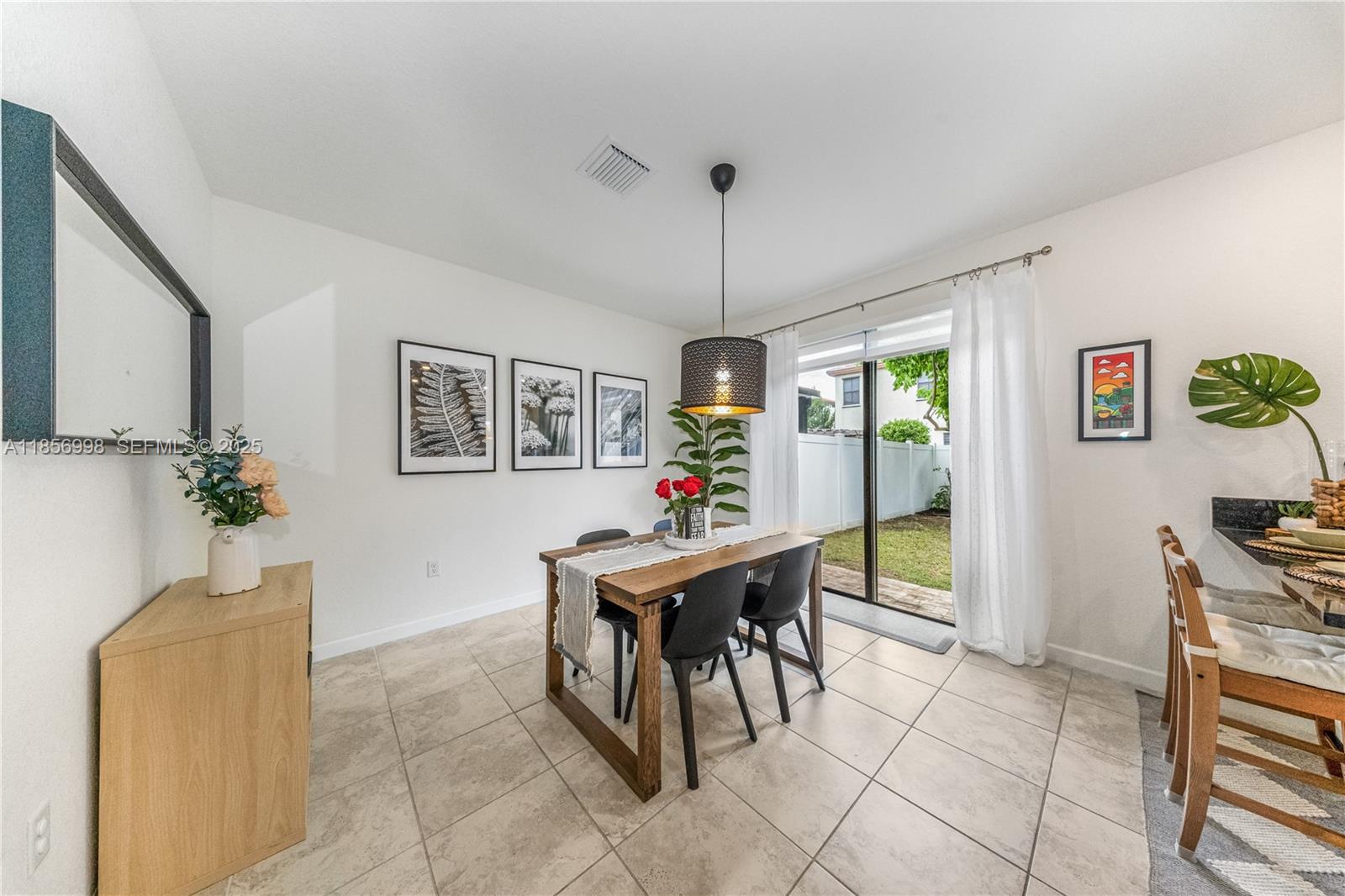 3433 West 104th Terrace Hialeah, FL 33018 - Photo 8 of 42