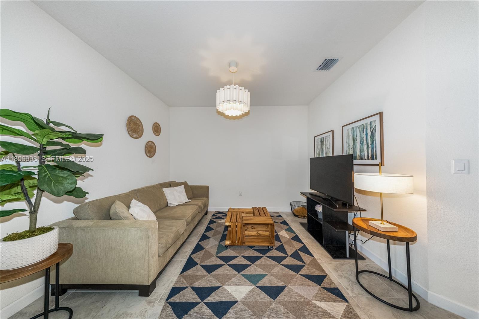 3433 West 104th Terrace Hialeah, FL 33018 - Photo 10 of 42