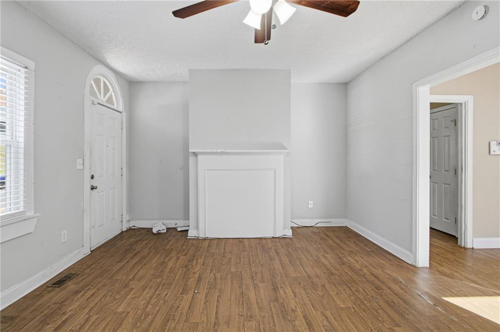 926 Lawton Street Southwest Atlanta, GA 30310 - Photo 10 of 27