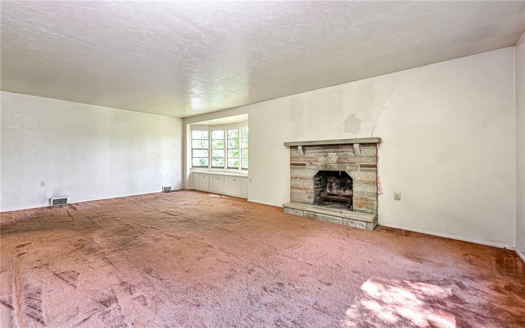 184 Mt Pleasant Road Warrendale, PA 15086 - Photo 7 of 27