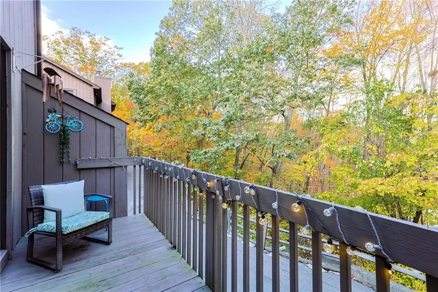 $395,000 | 5 Wake Robin Road, Unit 2901, Lincoln, RI 02865