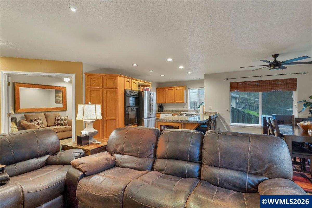 1655 Davis Road South Salem, OR 97306 - Photo 10 of 26 Gallery Image 10