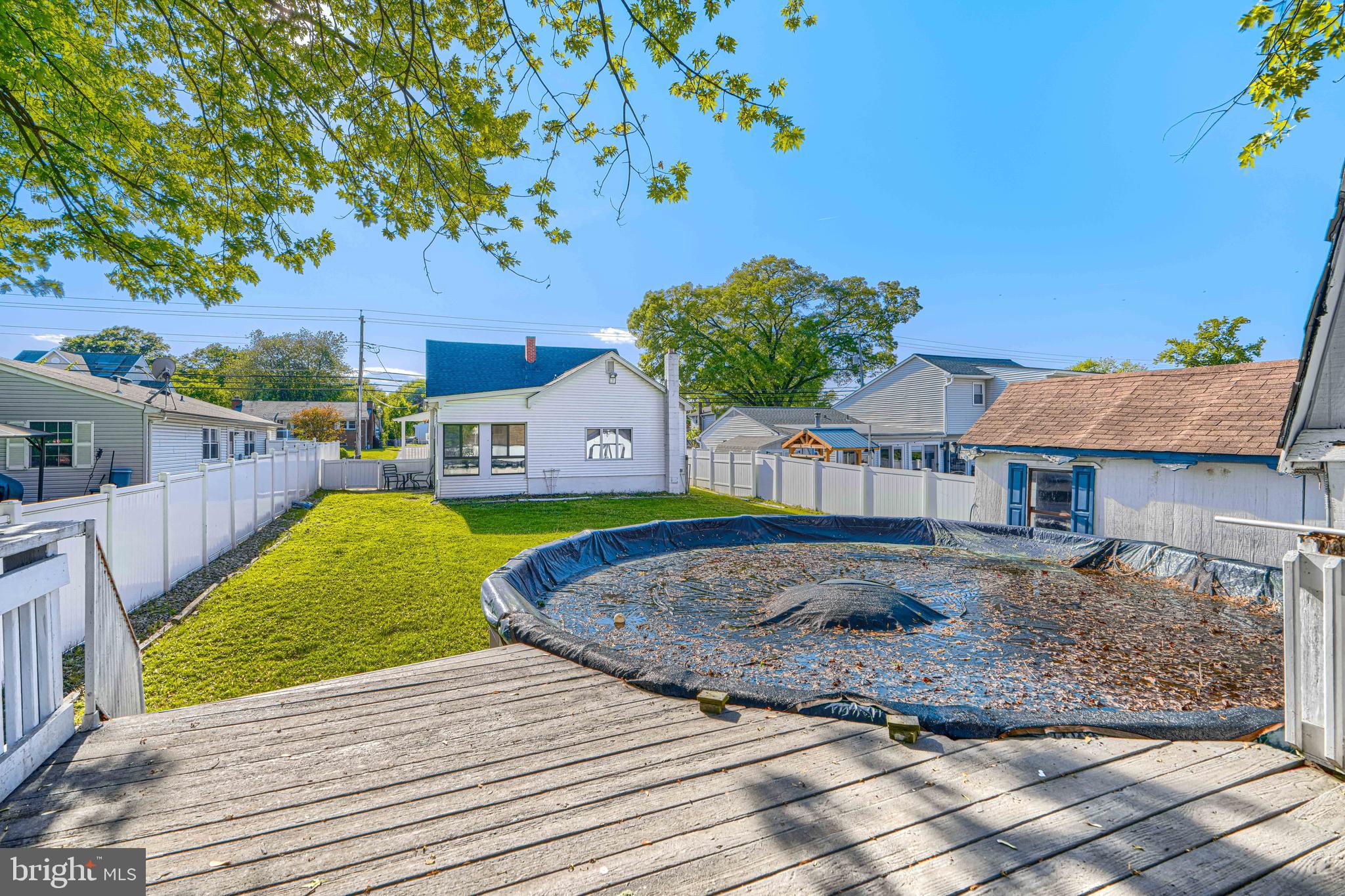 2215 Lodge Farm Road Baltimore, MD 21219 - Photo 35 of 38 Saltwater Pool