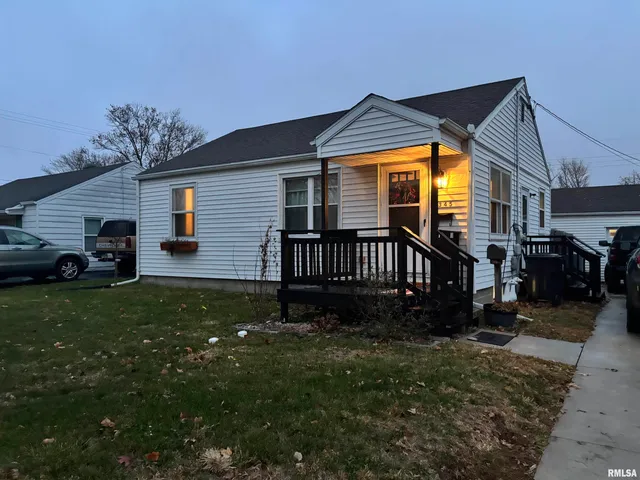 $159,000 | 345 North 11th Avenue, Canton, IL 61520