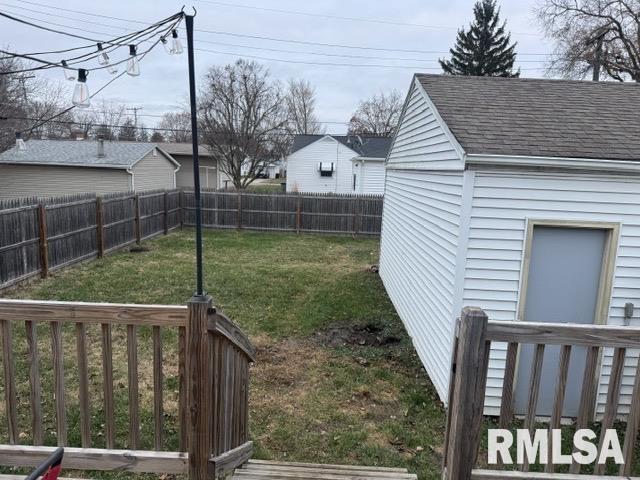 345 North 11th Avenue Canton, IL 61520 - Photo 4 of 19