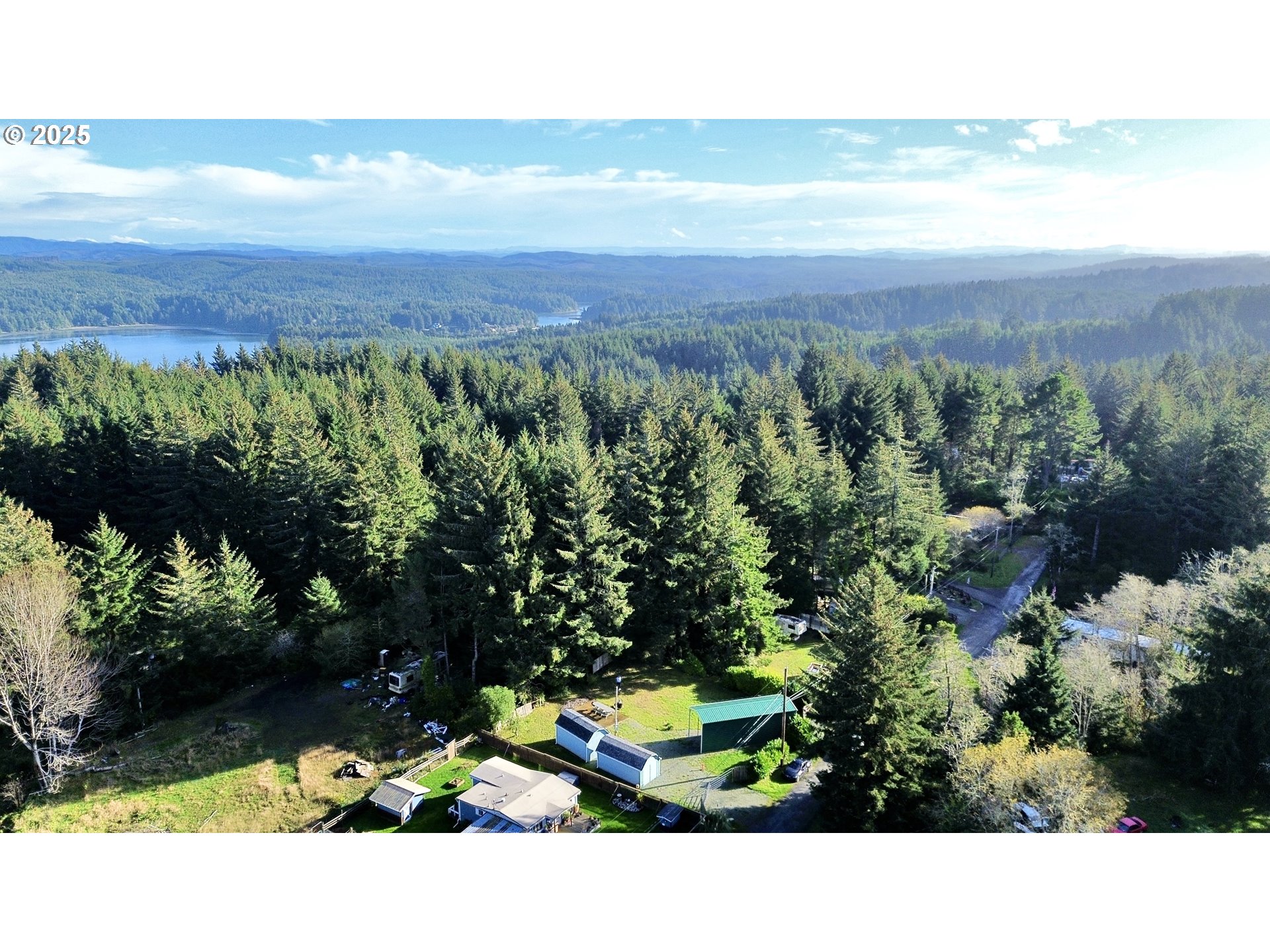 62951 Southwest 10th Road Coos Bay, OR 97420 - Photo 26 of 39 Gallery Image 26