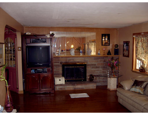 29 Rosemary Road Dedham, MA 02026 - Photo 6 of 7 Gallery Image 6