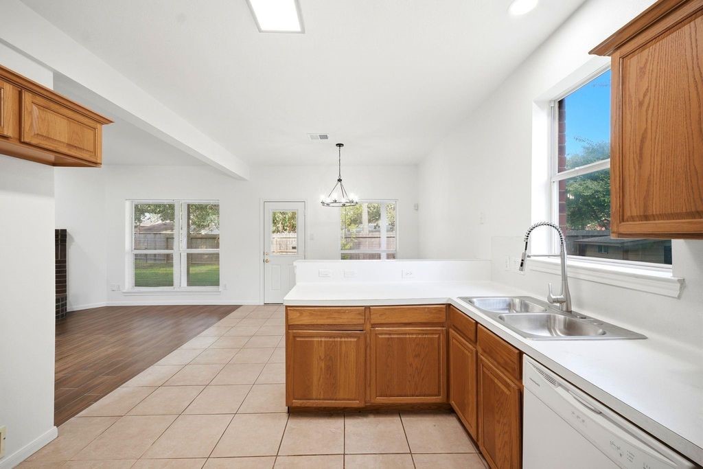 22907 Squirrel Tree Street Spring, TX 77389 - Photo 14 of 49 Gallery Image 14