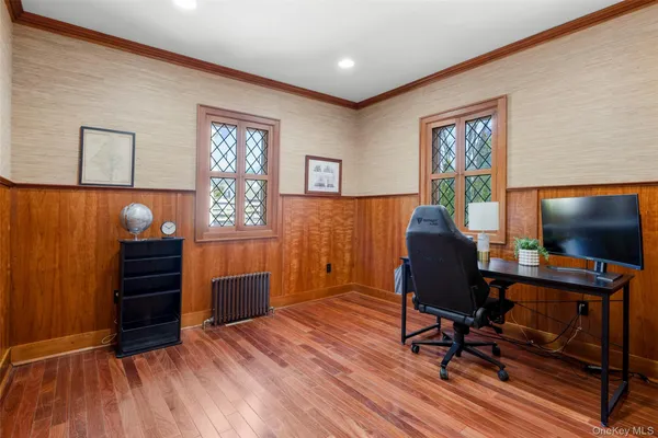 $1,395,000 | 103 Locust Avenue, Scarsdale, NY 10583