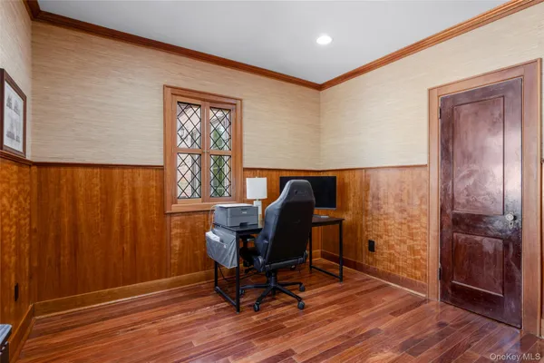 $1,395,000 | 103 Locust Avenue, Scarsdale, NY 10583