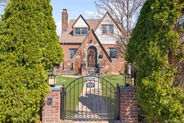 $1,395,000 | 103 Locust Avenue, Scarsdale, NY 10583