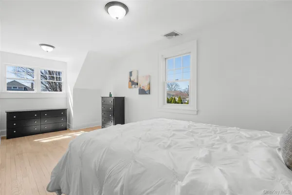 $1,395,000 | 103 Locust Avenue, Scarsdale, NY 10583