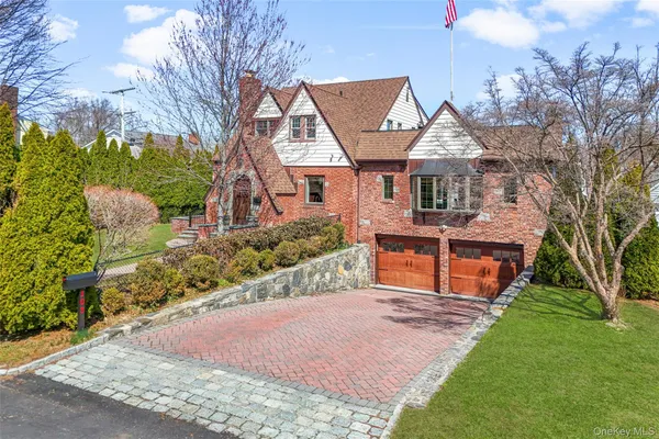 $1,395,000 | 103 Locust Avenue, Scarsdale, NY 10583