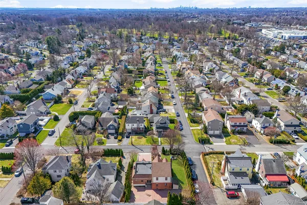 $1,395,000 | 103 Locust Avenue, Scarsdale, NY 10583