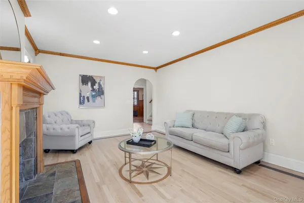 $1,395,000 | 103 Locust Avenue, Scarsdale, NY 10583