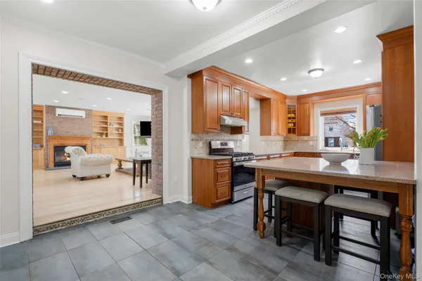 $1,395,000 | 103 Locust Avenue, Scarsdale, NY 10583