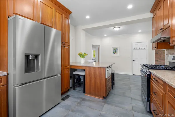$1,395,000 | 103 Locust Avenue, Scarsdale, NY 10583