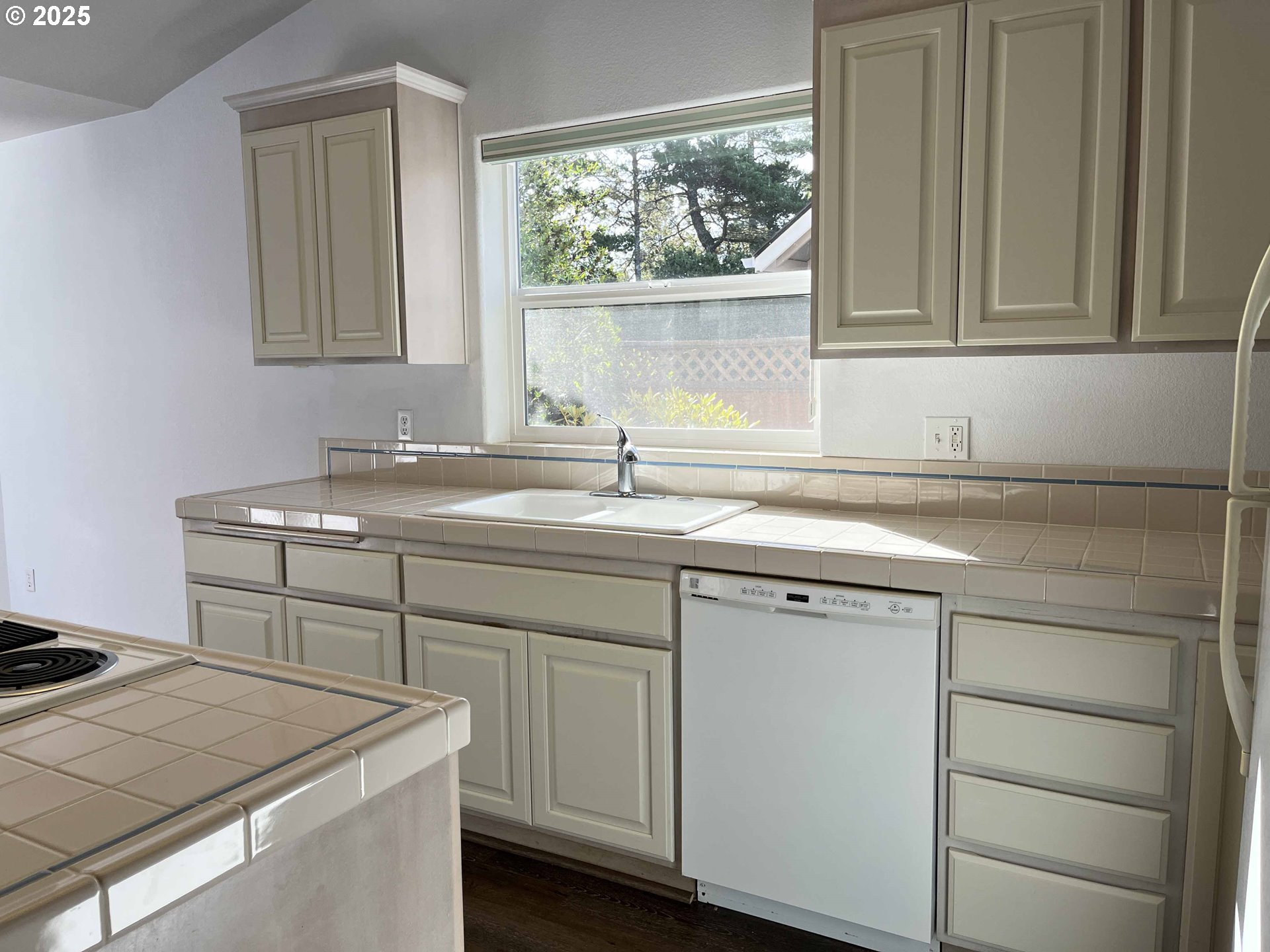 11 Mariners Lane Florence, OR 97439 - Photo 20 of 48