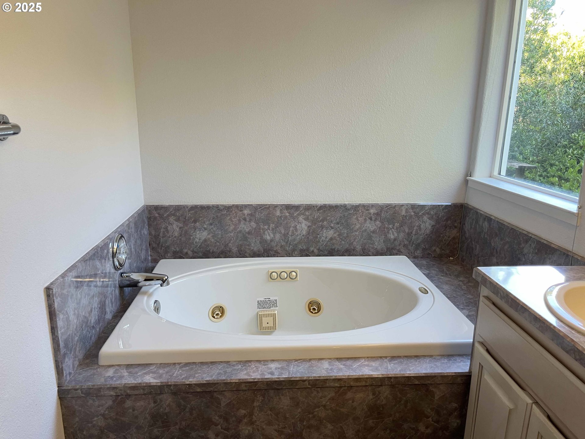 11 Mariners Lane Florence, OR 97439 - Photo 32 of 48