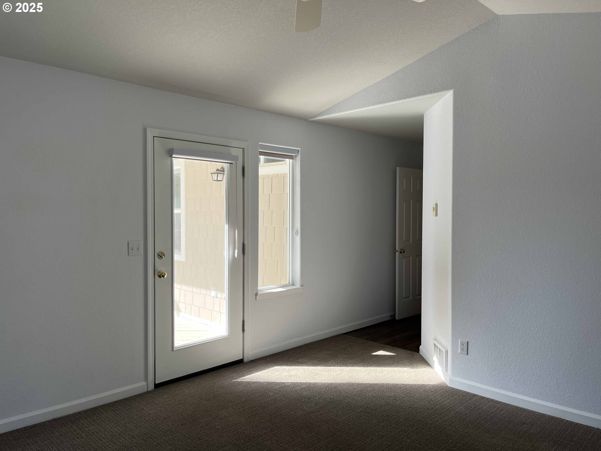 11 Mariners Lane Florence, OR 97439 - Photo 34 of 48