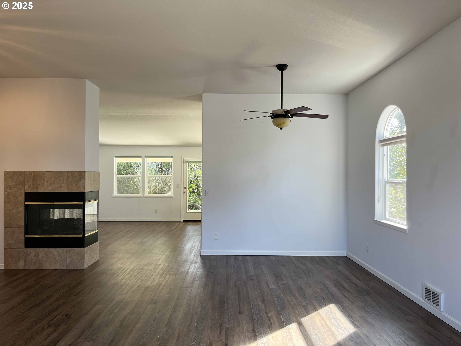 11 Mariners Lane Florence, OR 97439 - Photo 10 of 48