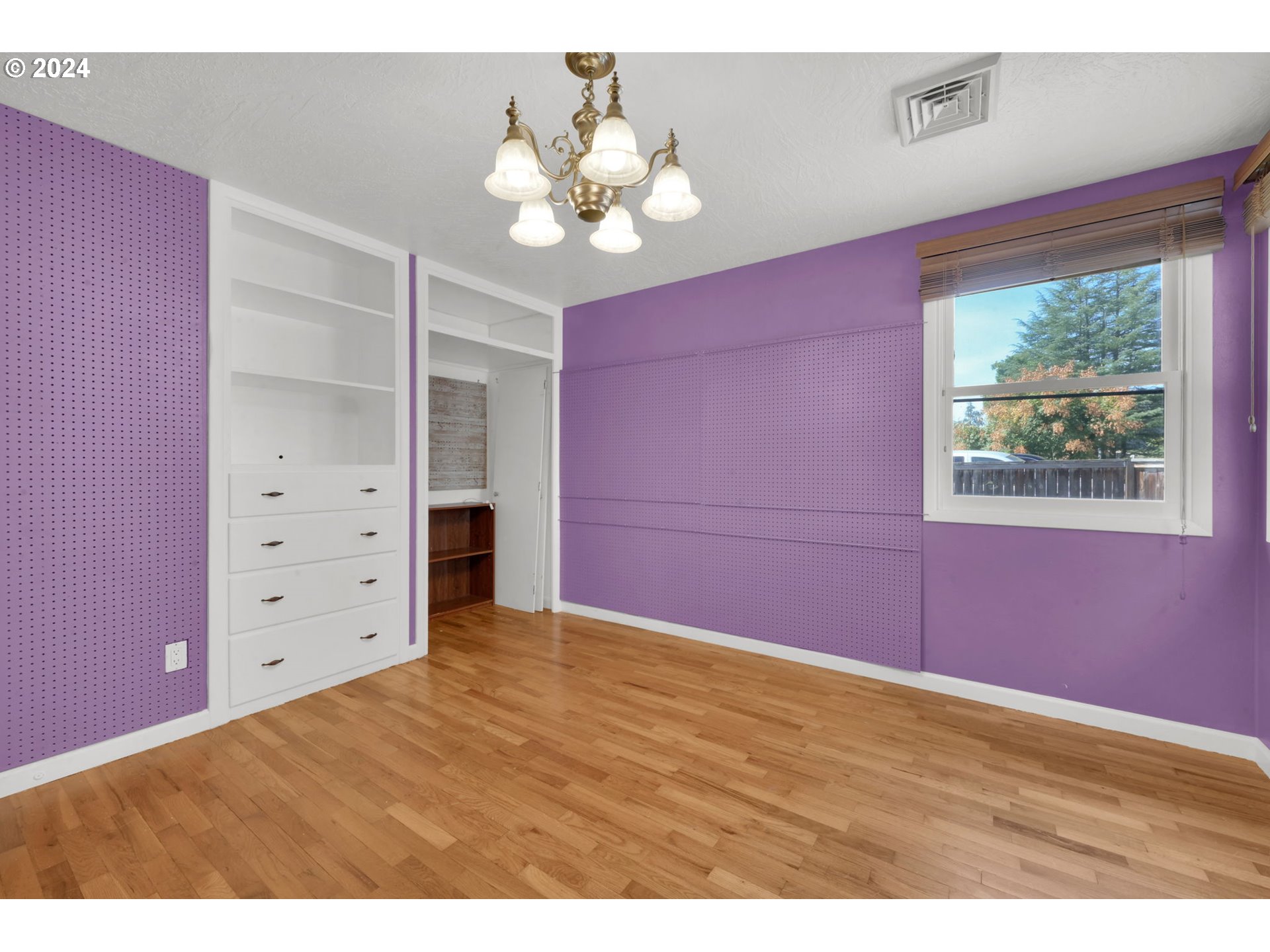 750 66th Street Springfield, OR 97478 - Photo 28 of 41 a view of an empty room with a window