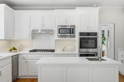 $4,980,000 | 21592 Villa Maria Court, Cupertino, CA 95014