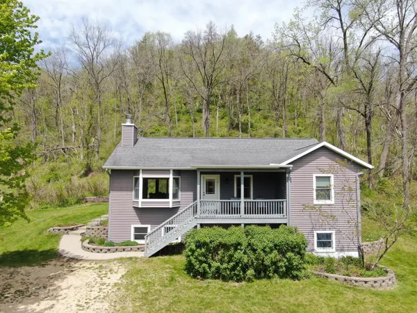 $405,000 | 55276 3 Creeks Road, Freeman, WI 54628