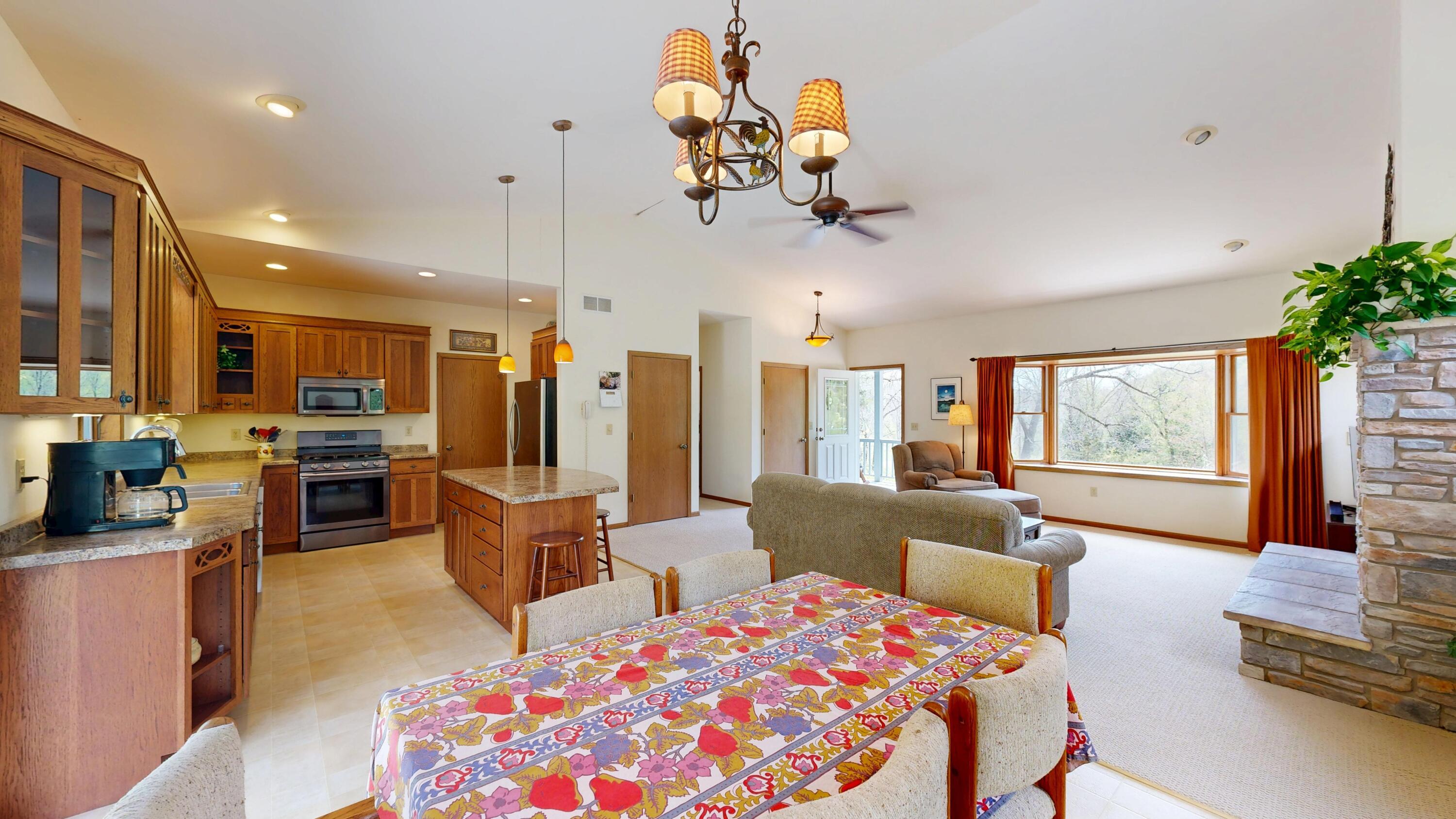55276 3 Creeks Road Freeman, WI 54628 - Photo 11 of 57 Dining Room