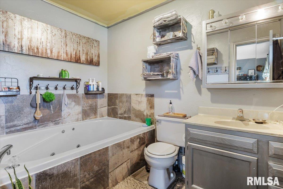 113 Veneto Villa Springfield, IL 62703 - Photo 22 of 28 Gallery Image 22