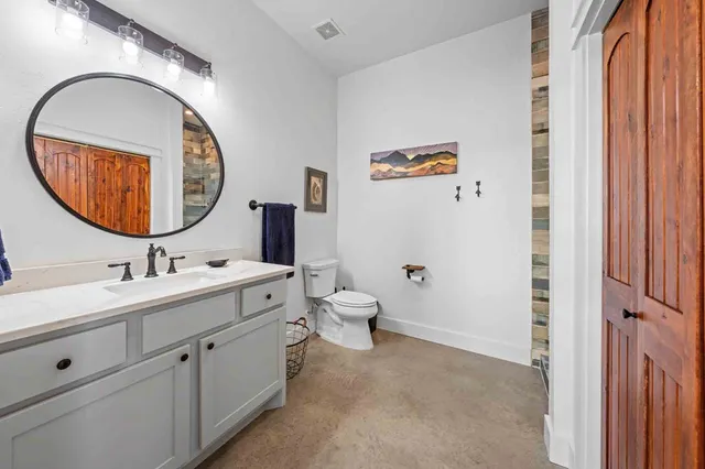 $1,950,000 | 147 Gray Wolf, Blanco, TX 78606