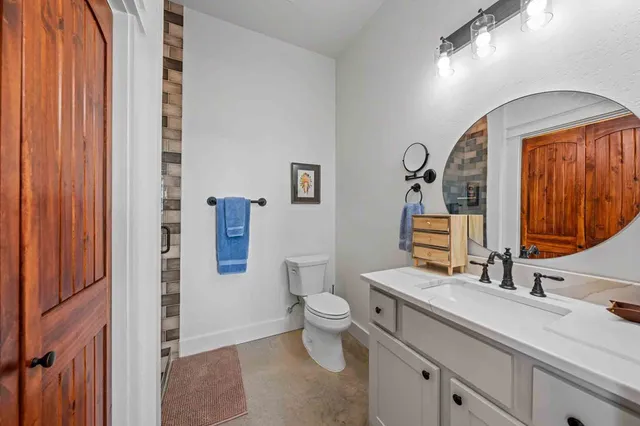 $1,950,000 | 147 Gray Wolf, Blanco, TX 78606