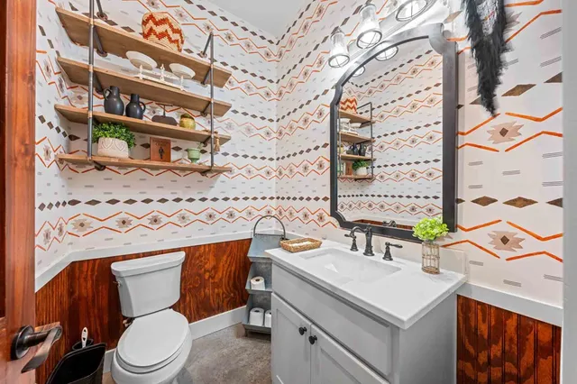 $1,950,000 | 147 Gray Wolf, Blanco, TX 78606